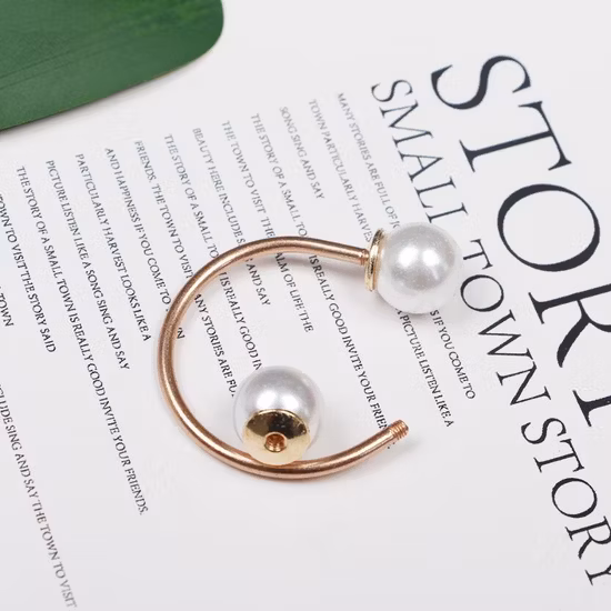 Niedliche Muschel-Birnen-Brosche im koreanischen Stil